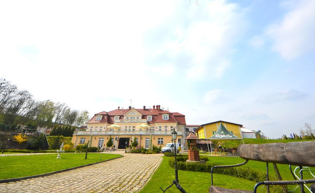 Dworek Katarzynki Kobylnica  Exterior photo